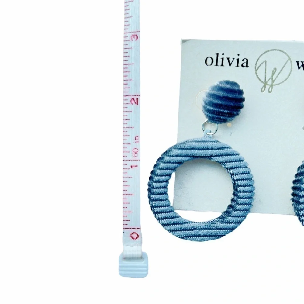 Olivia Welles light gray corduroy ribbed velvet circular drop earrings